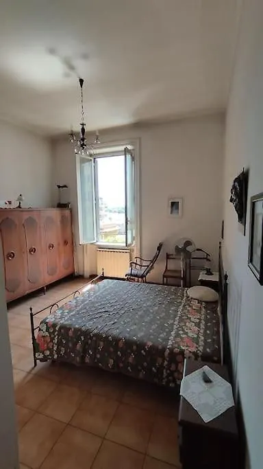 No-Mad Rome Bright And Spacious 4Bed Flat, 5' From Metro, Train 0*,  Italy